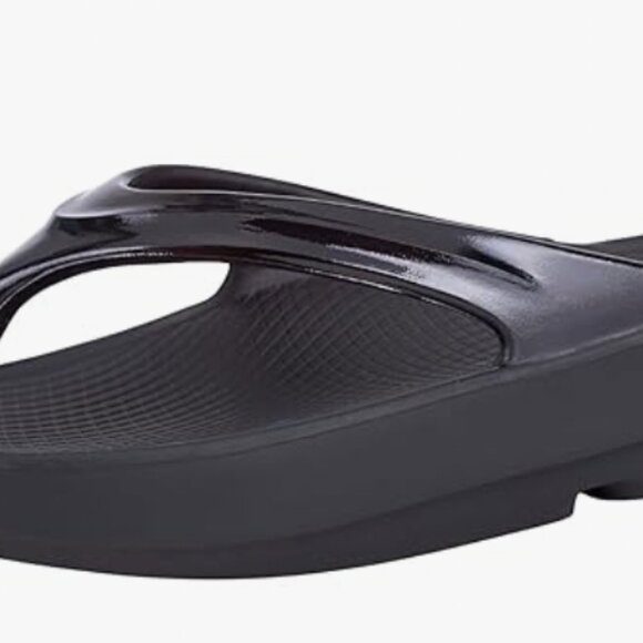 OOFOS OOlala Women's Sandal (flip-flops) NWOT, Sz 9 - Picture 1 of 4